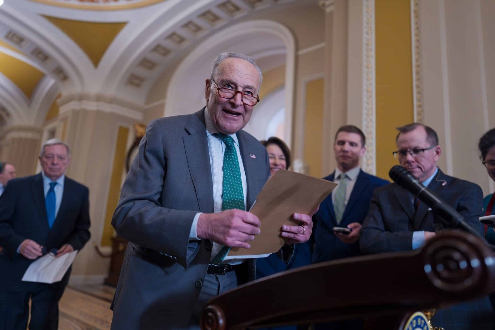 Photo: The leader of the Senate minority, Chuck Schumer, arrives to talk to journalists while Republicans work to approve an interim spending bill that would avoid a partial closure of the government in the Capitol, on March 11, 2025.